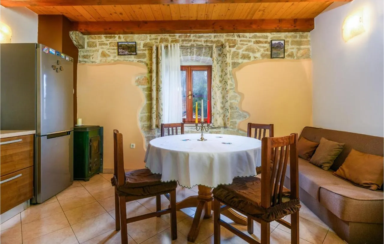 Nice Home In Mandalencici With Kitchen Cubanici 0*,